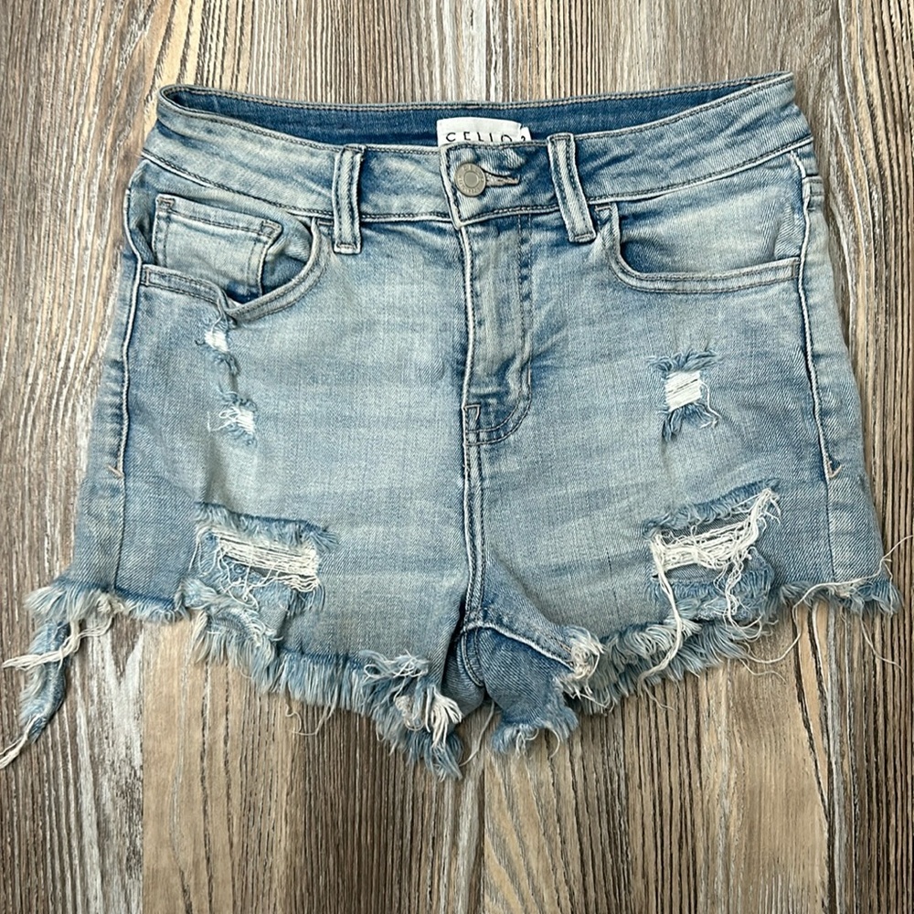 Cello size 3 jean shorts